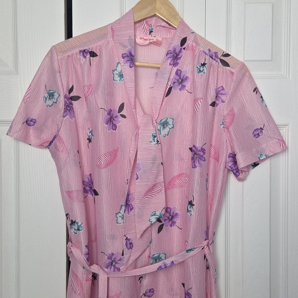 Vintage Floral Pink Dress with Belt